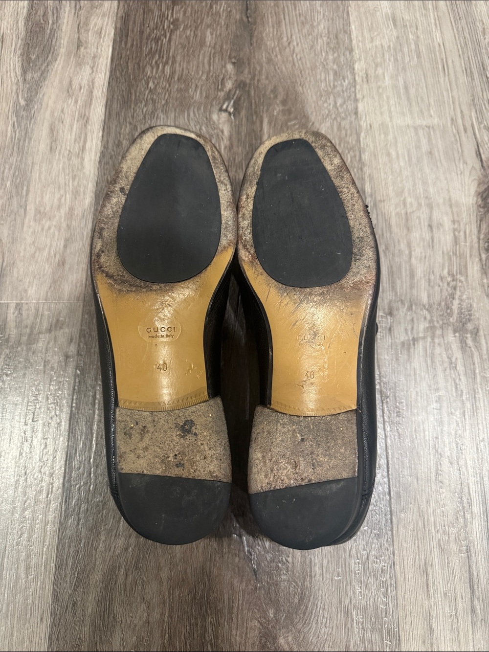 Gucci Black Leather Women's Horsebit Loafers with Gold Hardware - Picture 6 of 7